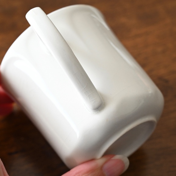 1970s J & G Meakin Heirloom White Ironstone Flat Tea Cups, Replacement | England - Picture 10 of 10